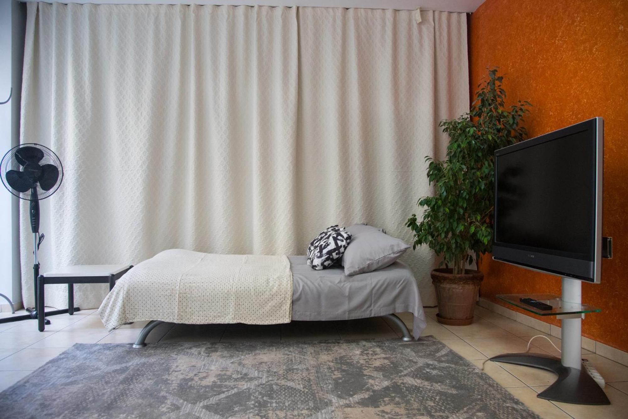 Comfort 2 Minutes From The Metro Афины Экстерьер фото